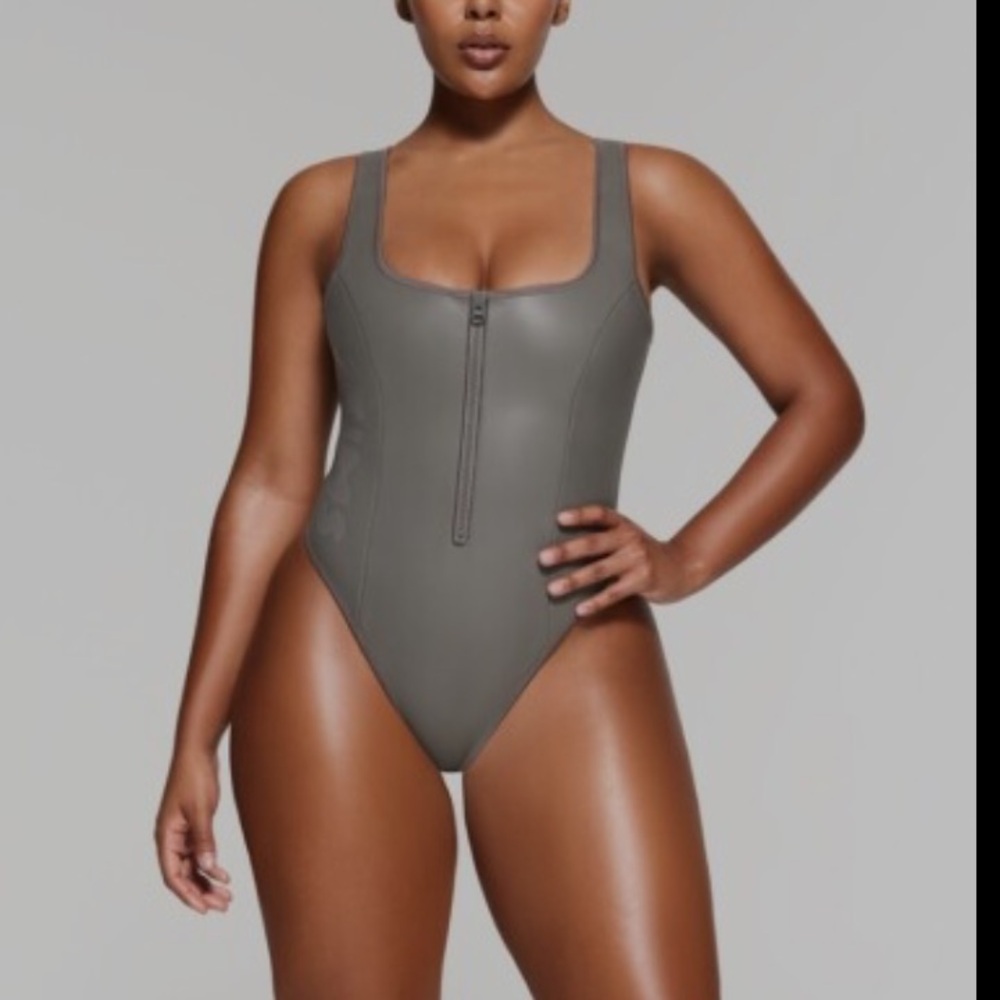 SKIMS Gray Chalk Scoop Neck Swimsuit